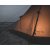 Easy Camp Otra Tipi i kveldslyset – en koselig og innbydende atmosfære for avslappende stunder i naturen.