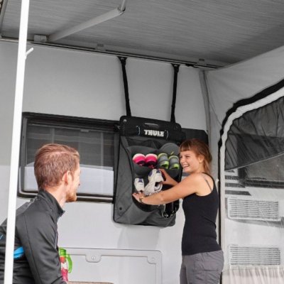 Hold familiens sko organisert med Thule Shoe Storage.