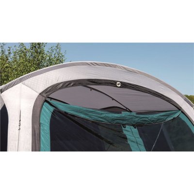 Dörren går öppna från två håll.