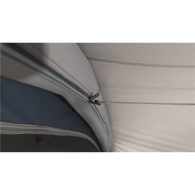 Outwell HookTrack System gör det lätt att hänga upp lampor eller utrustning i Outwell Hayward Lake 5ATC.