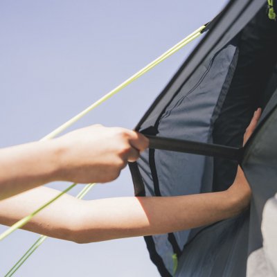 Stor ventilasjon gir god luftstrøm gjennom teltet.