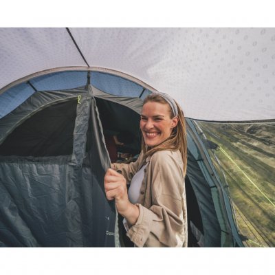 Mørket sovekabin som reduserer lysgjennomgangen og gir bedre sovekomfort under campingturer