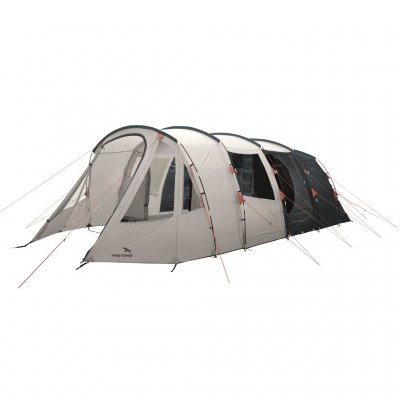 Easy Camp Palmdale 600 Lux, ett rymligt familjetält med två allrum och två mörklagda sovrum.