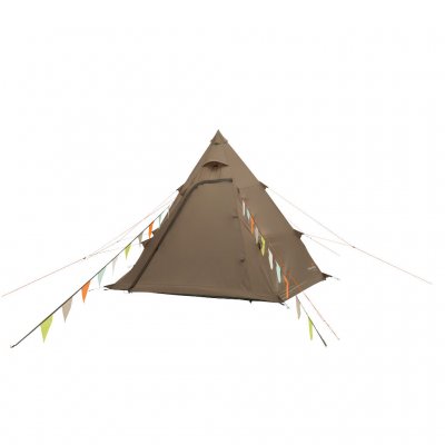 Easy Camp Otra Tipi sett fra siden – stilig tipidesign med stabil konstruksjon og værbestandig lerret.