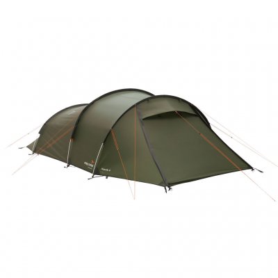 Easy Camp Pasvik 4 - rimelig telt for 4 personer sett diagonalt forfra med døren lukket.