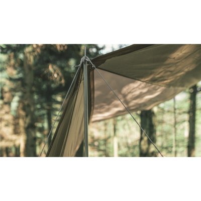 Tarpstänger ingår.