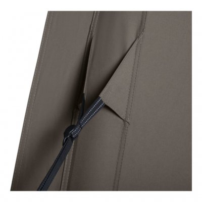 Det tekniske polycotton-stoffet gir god pusteevne, et behagelig inneklima og høy slitestyrke.
