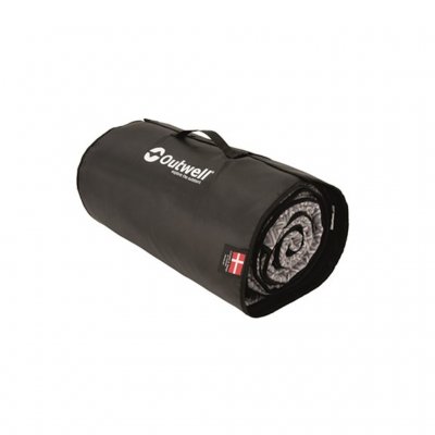 Den måttanpassade tältmattan till familjetältet Outwell Springville 6SA är väldigt packvänlig.