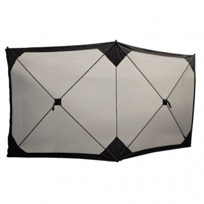 Vindskjermet på 2,7 meter har to seksjoner.