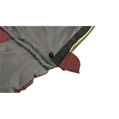 Dragkedjan slutar i en ficka så man inte behöver få kall metall mot huden.