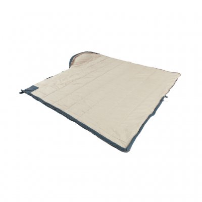 Soveposen kan åpnes helt og brukes som teppe.