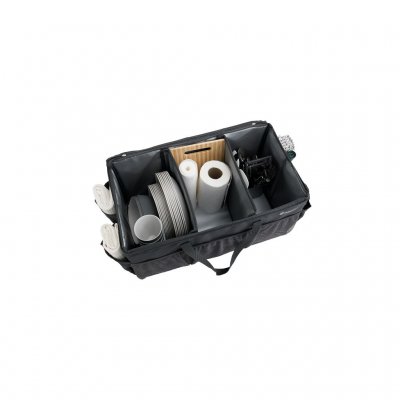 Stor åpning øverst med glidelås.