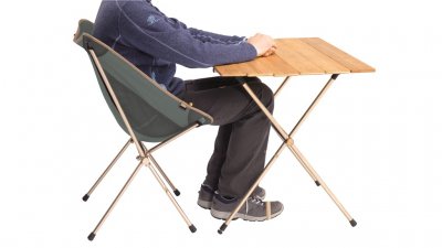 Ergonomiskt formad för måltider