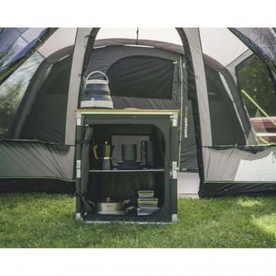 Campingkjøkkenstativ. Gjør matlagingen enklere på campingplassen.