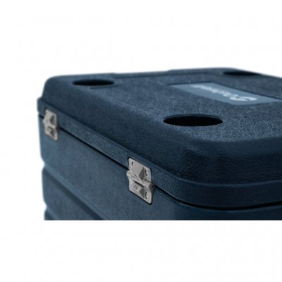 Dubbla spännlås säkrar locket