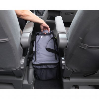 Designet for å passe perfekt mellom setene i VW T5/6/6.1 og lignende biler.