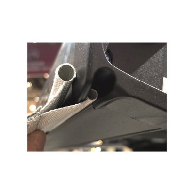 Lätt att trä i markisen.