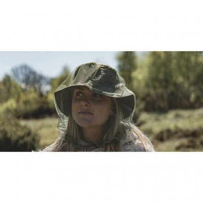 Myggnettet fungerer best sammen med en bredbremmet hatt.