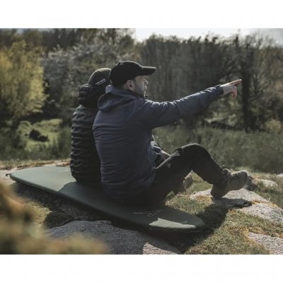 Kestrel selvoppblåsende liggeunderlag 5.0 cm fra Easy Camp.