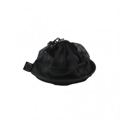 Serviset tåler oppvaskmaskin og leveres i en praktisk nettpose.