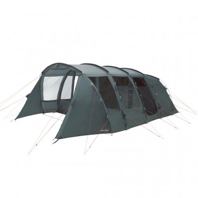 Easy Camp Sola 6 är ett rymligt familjetält med två allrum och två mörklagda sovrum.