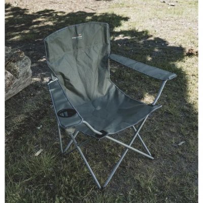 En slitesterk og sammenleggbar stol, perfekt for camping, stranden eller hagen.