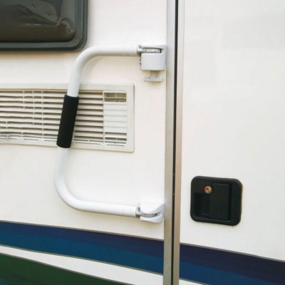 Viks och låses när det inte används.