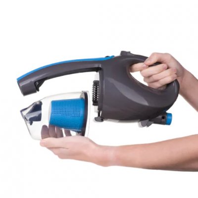 Behållaren rymmer 0,6 L och kan enkelt tömmas.