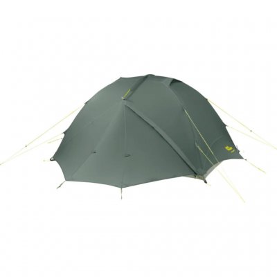 Jack Wolfskin Real Dome III är ett helt fristående 3-personers kupoltält med en väldigt bra prestanda i hårda vindar.