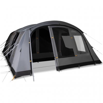 Døren til allrommet kan rulles helt til siden for å skape et helt åpent og luftig rom