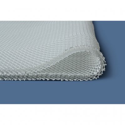 Ett mjukt material ger extra dämpning samtidigt som det ökar luftcirkulationen under madrassen.