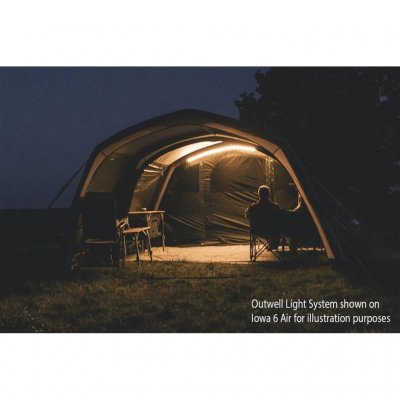 Outwell Night Light-systemet gir et behagelig lys i teltet.