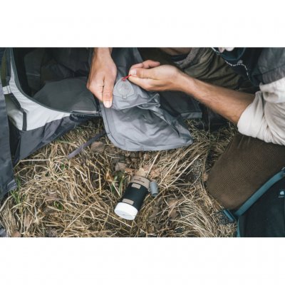 Madrasspumpen er perfekt for å pumpe opp liggeunderlag, luftmadrasser eller oppblåsbare møbler.