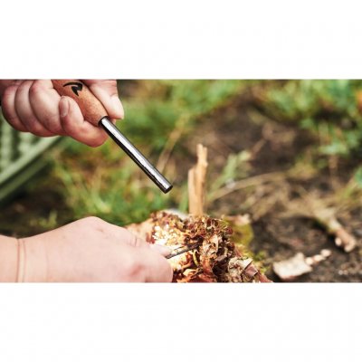 Ildstålet har et håndtak i bambus