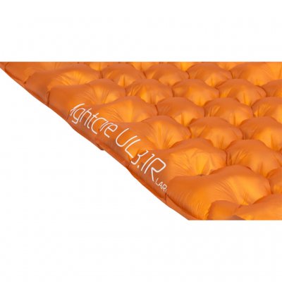 Mange små luftkamre inni liggeunderlaget gir god stabilitet og komfort.