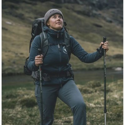Robens Newlands T6 har tilbehør som gjør at stavene passer for alle typer terreng.