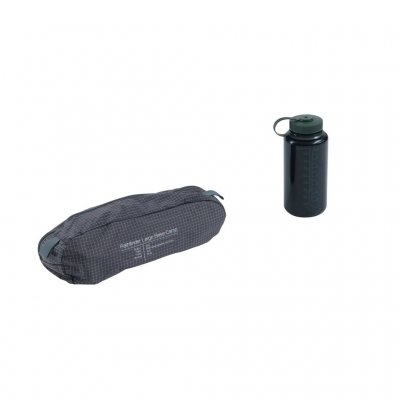 Kompakt pakkestørrelse. Oppbevaringspose inkludert.