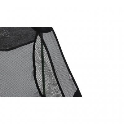 Nettingpaneler sørger for at stolen puster godt.