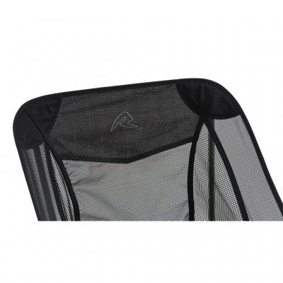 Nettingpaneler sørger for at stolen puster godt.