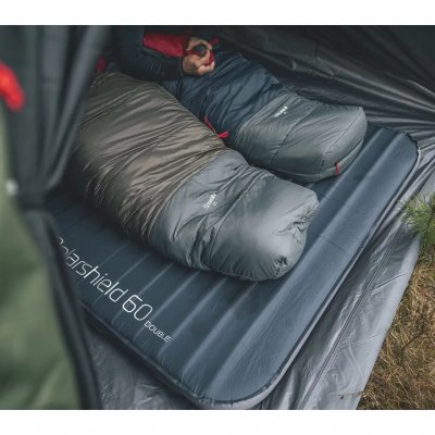 Dobbelt liggeunderlag for camping, vandring, jakt-/fisketurer eller andre aktiviteter som krever et godt isolert liggeunderlag m