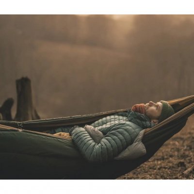 Isoler hengekøyen din for kalde netter med Robens Trace Underquilt.