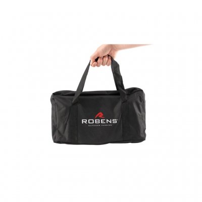 Grillen leveres i en veske som gjør den enkel å pakke og ta med seg.