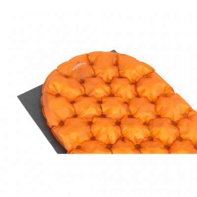 Liggeunderlag i skum som kan brukes sammen med ditt oppblåsbare liggeunderlag for å gi et ekstra lag med isolasjon mot kulde fra