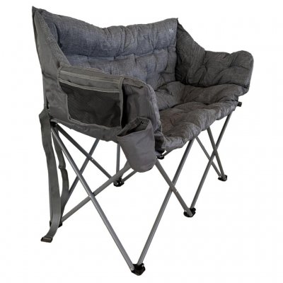 Bekväma armstöd och praktisk förvaring ger en härlig stunds avkoppling.