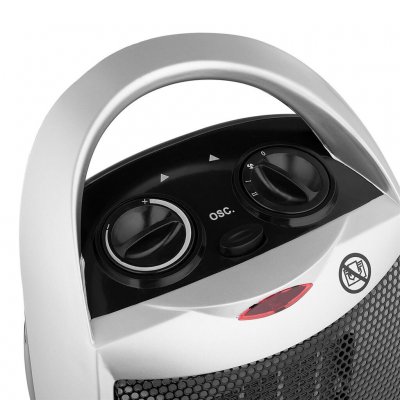 Med termostat och tre olika lägen på fläkten